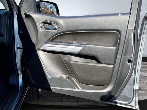 Used 2022 Chevrolet Colorado LT w/ LT Convenience Package image 25