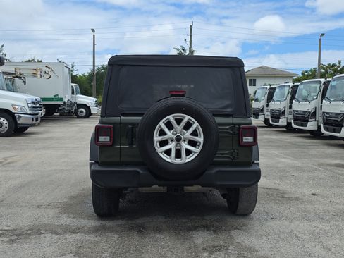 Used 2023 Jeep Wrangler Sport S image 6