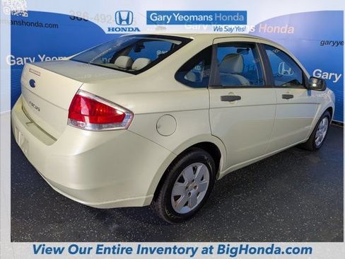 Used 2010 Ford Focus S FWD image 4