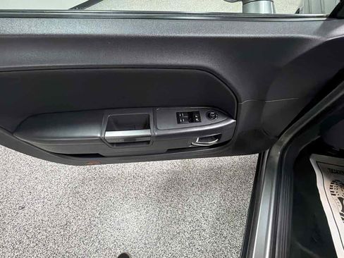 Used 2011 Dodge Challenger image 13