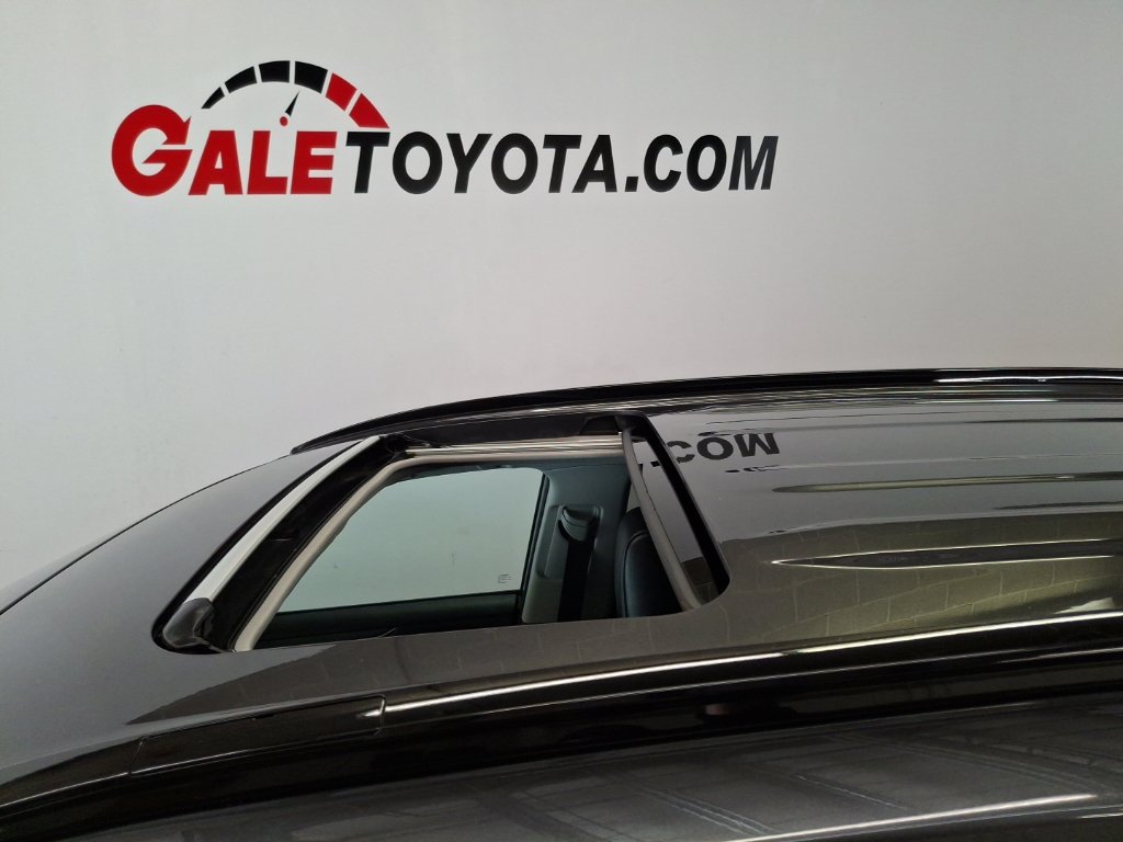 Used 2024 Toyota RAV4 XLE Premium w/ Weather Package AWD/4WD image 8