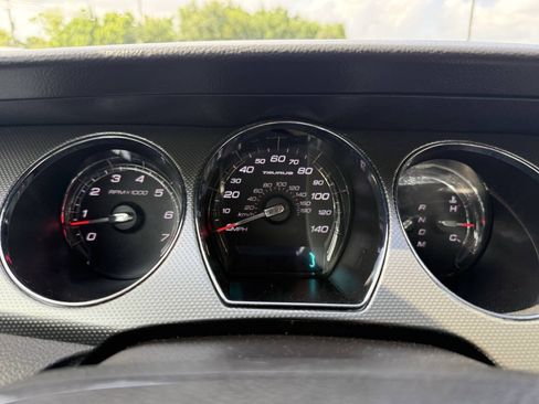 Used 2012 Ford Taurus SEL FWD image 31