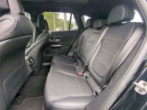 Used 2025 Mercedes-Benz GLC 300 image 16