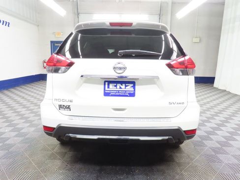Used 2017 Nissan Rogue SV AWD/4WD image 28