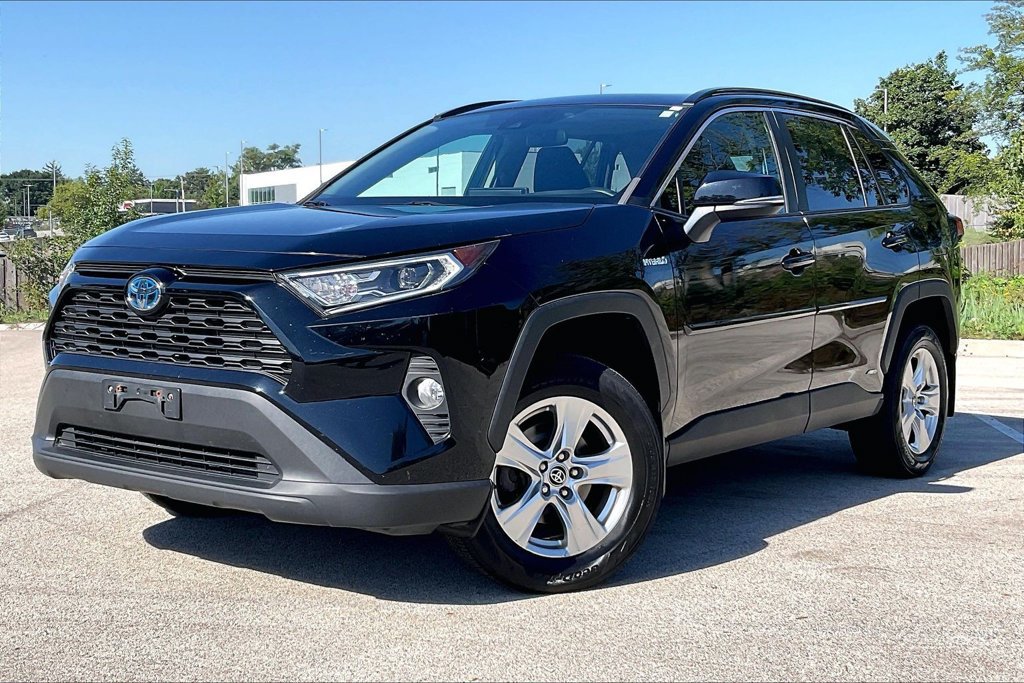Used 2021 Toyota RAV4 XLE w/ Convenience Package AWD/4WD image 2
