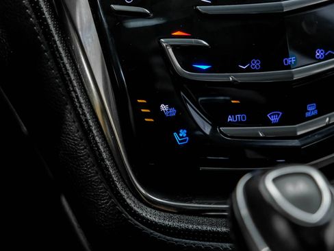 Used 2018 Cadillac CTS V w/ Luxury Package image 32