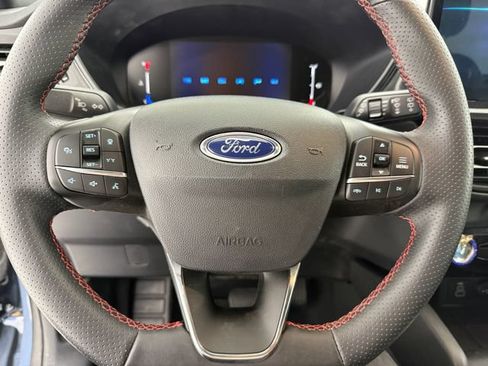 Used 2025 Ford Escape ST-Line w/ Tech Pack #1 FWD image 8