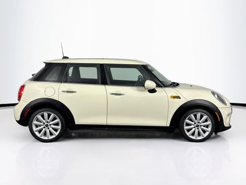 Used 2019 MINI Cooper 4-Door Hardtop image 12