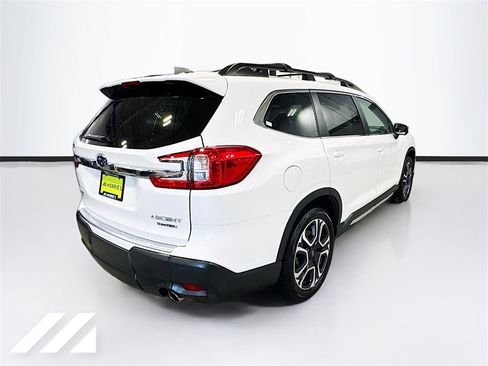 Used 2023 Subaru Ascent Limited w/ Technology Package image 5