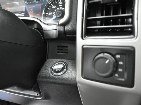 Used 2019 Ford F150 Lariat w/ Equipment Group 502A Luxury AWD/4WD image 43