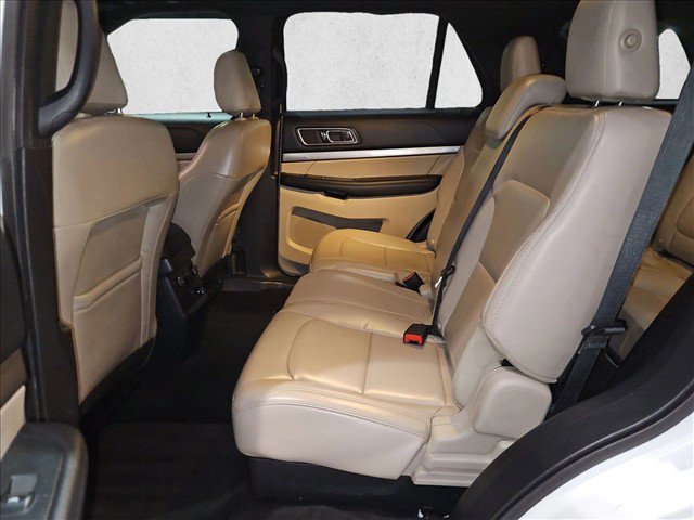 Used 2019 Ford Explorer XLT w/ Equipment Group 202A FWD image 14