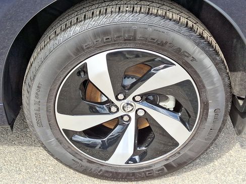 Certified 2025 Jaguar F-PACE R-Dynamic S image 10