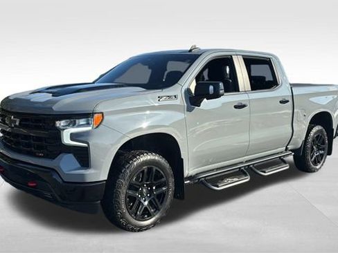 Used 2024 Chevrolet Silverado 1500 LT Trail Boss w/ LT Trail Boss Premium Package image 2