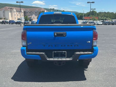 Certified 2020 Toyota Tacoma TRD Off-Road w/ Technology Package AWD/4WD image 8