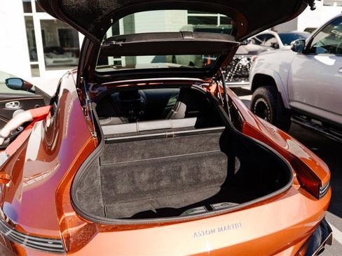 Used 2020 Aston Martin V8 Vantage Coupe image 24