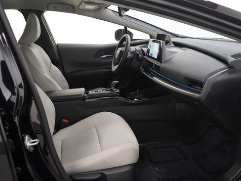 Used 2025 Toyota Prius Limited image 11