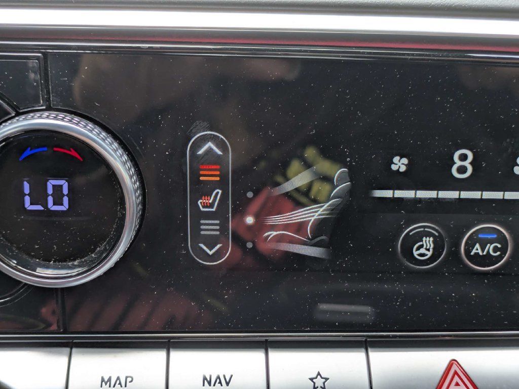 Used 2025 Genesis GV70 3.5T Sport AWD/4WD image 32