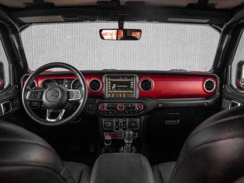 Used 2018 Jeep Wrangler Unlimited Rubicon AWD/4WD image 3