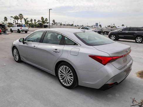 Certified 2020 Toyota Avalon Limited image 8
