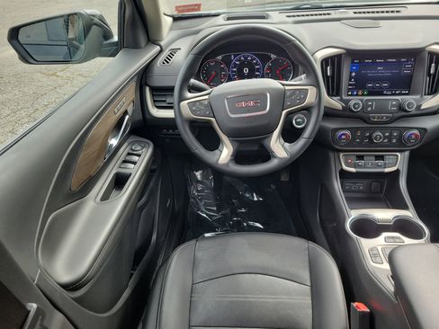 Used 2023 GMC Terrain Denali w/ Black Diamond Edition image 19