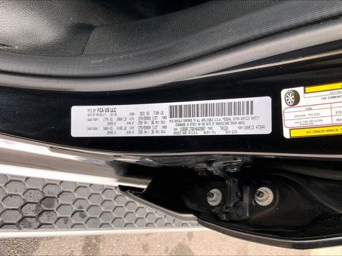 Used 2019 RAM 1500 Laramie image 34