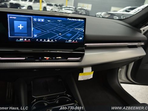 Used 2026 BMW 530i w/ M Sport Package image 31