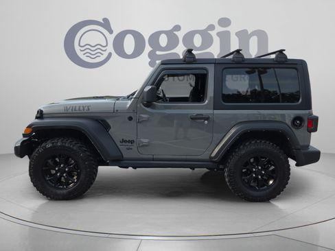 Used 2021 Jeep Wrangler Sport AWD/4WD image 2