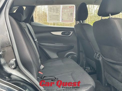 Used 2019 Nissan Rogue Sport S image 15