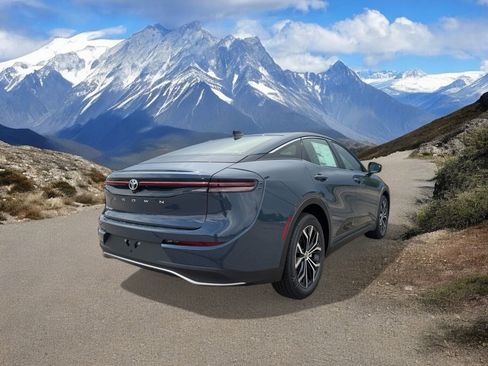 New 2026 Toyota Crown XLE image 5