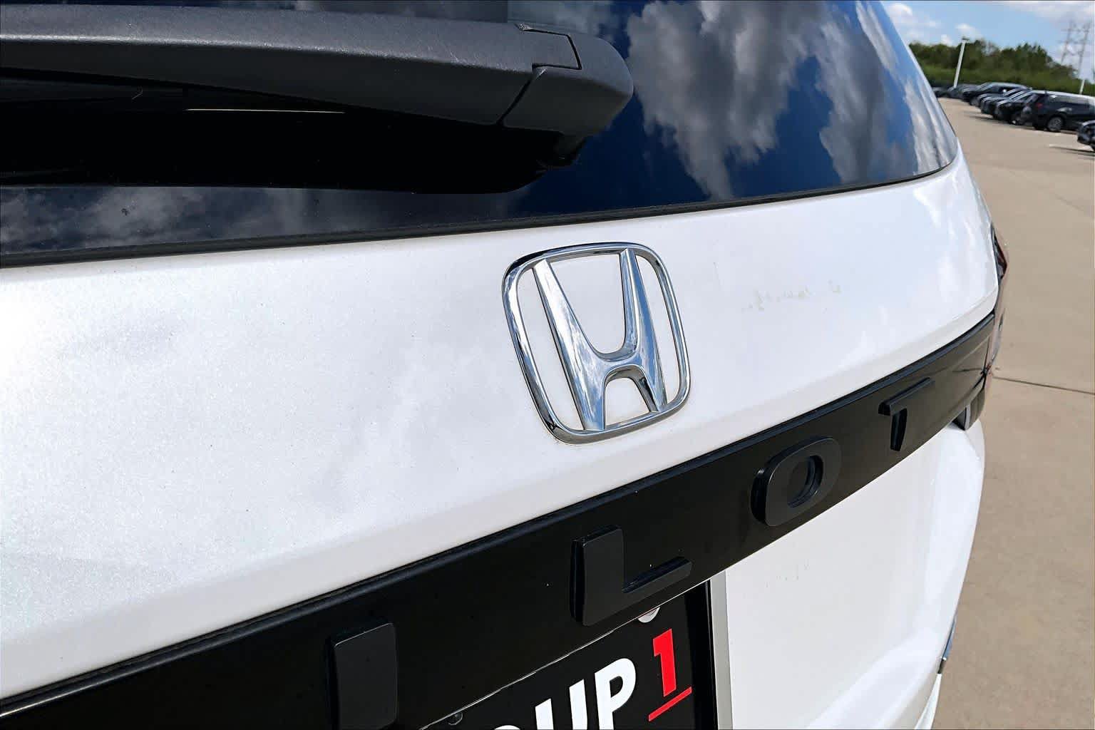 Used 2023 Honda Pilot Touring image 9