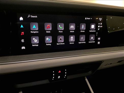 Used 2025 Porsche Cayenne Coupe image 19