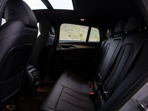 Certified 2025 BMW X4 xDrive30i image 20