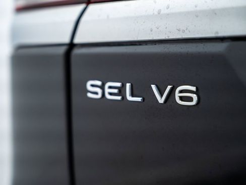 Used 2022 Volkswagen Atlas SEL AWD/4WD image 11