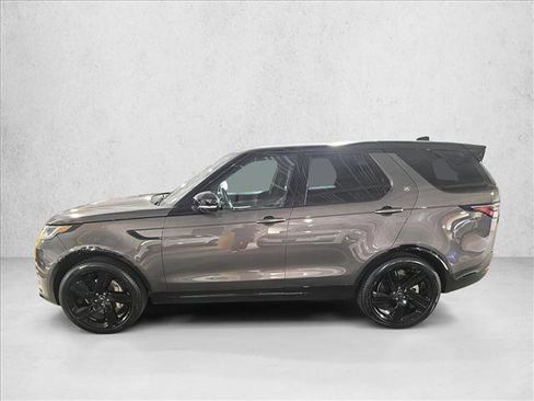 Certified 2024 Land Rover Discovery Dynamic SE image 8