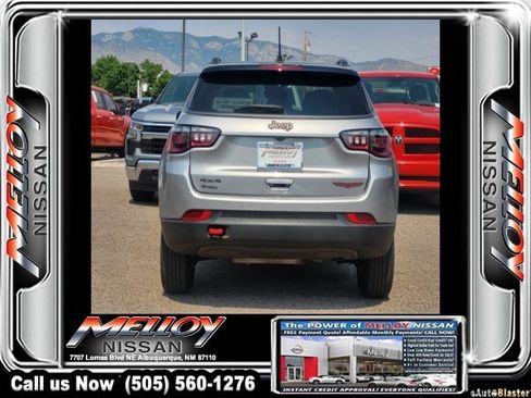 Used 2022 Jeep Compass Trailhawk w/ Trailhawk Convenience Group AWD/4WD image 5