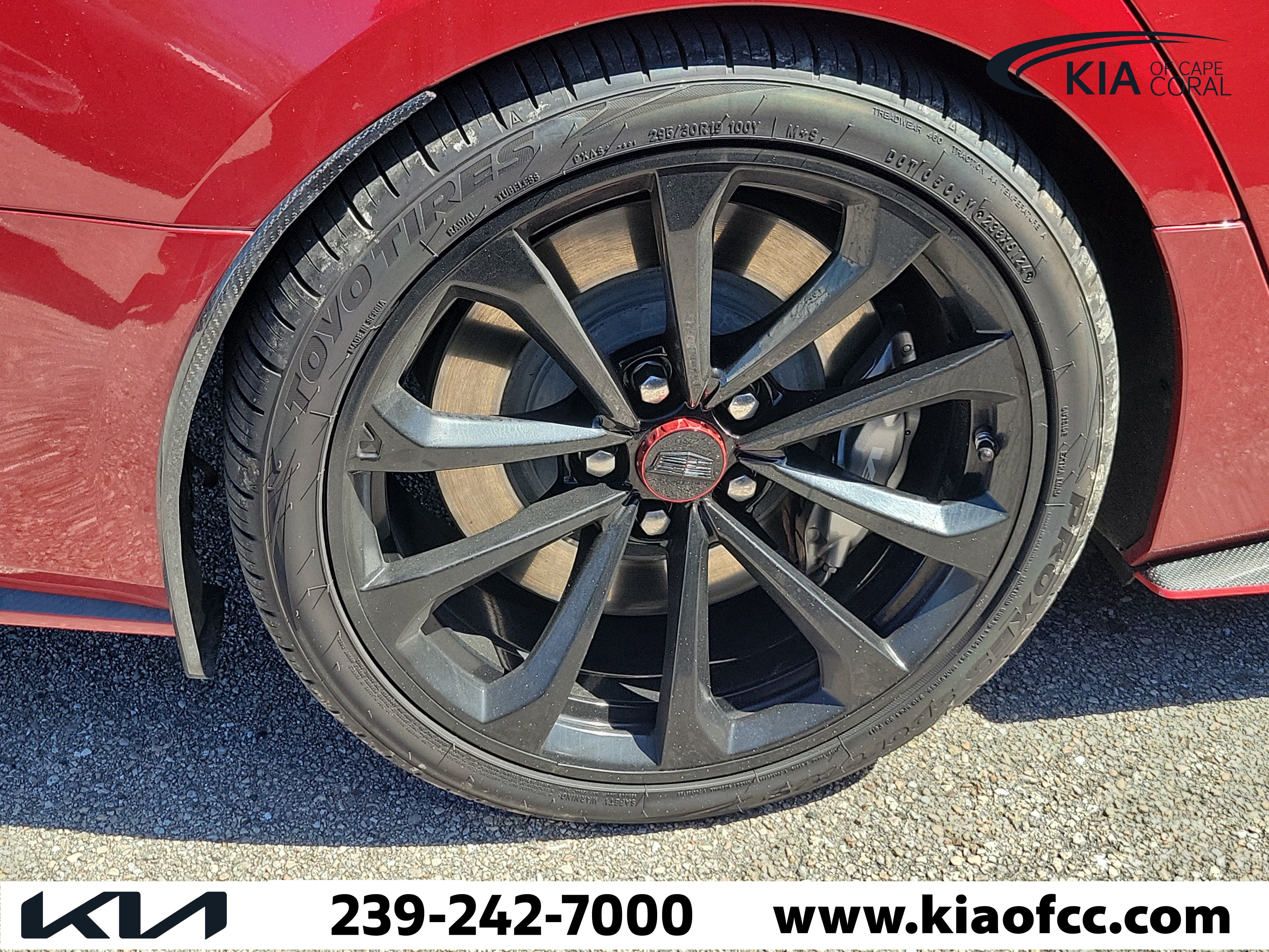 Used 2017 Cadillac CTS V w/ Luxury Package RWD image 5