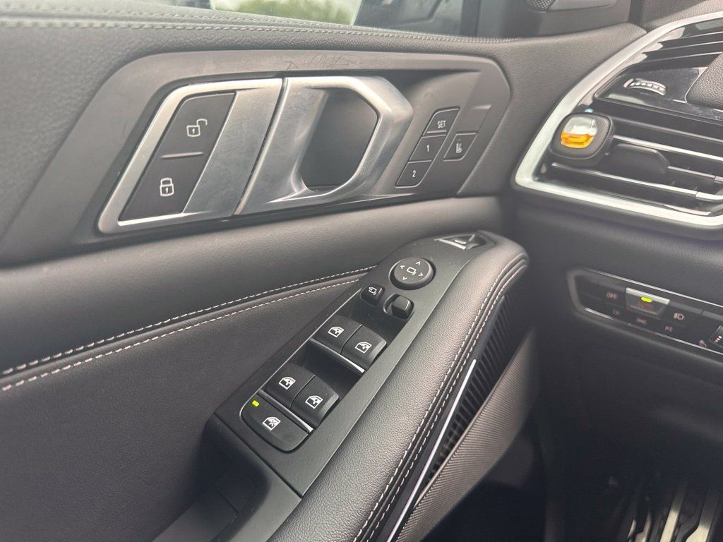 Used 2023 BMW X5 M50i w/ Executive Package AWD/4WD image 15