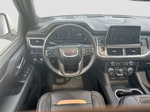 Used 2023 GMC Yukon XL AT4 image 25