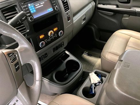 Used 2018 Nissan NV 3500 SL image 13