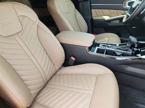 New 2026 Kia Sorento SX Prestige w/ Olive Brown Leather Package image 10