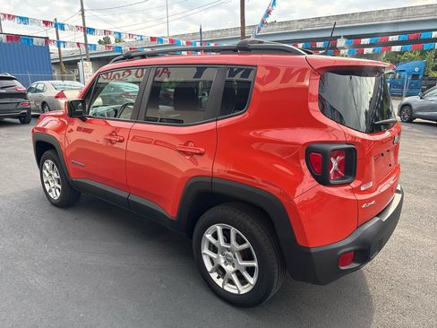 Used 2021 Jeep Renegade Latitude w/ Sun & Sound Group AWD/4WD image 6