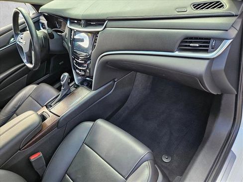 Used 2019 Cadillac XTS image 20