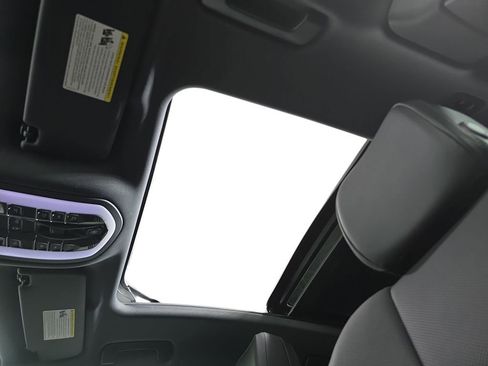 New 2026 Porsche Macan image 28