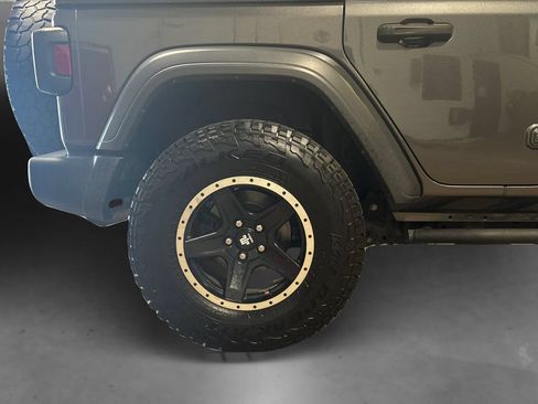 Used 2019 Jeep Wrangler Unlimited Sport S AWD/4WD image 17