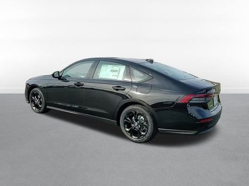 New 2025 Honda Accord SE image 5
