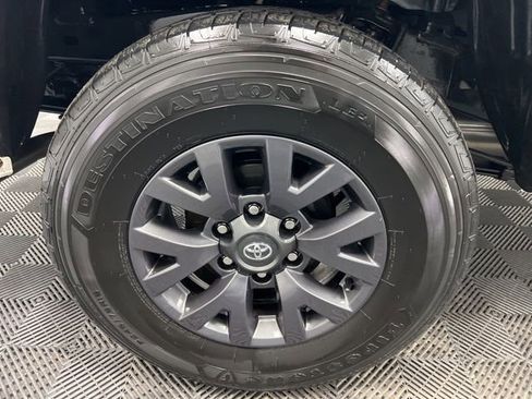 Used 2023 Toyota Tacoma SR5 AWD/4WD image 8