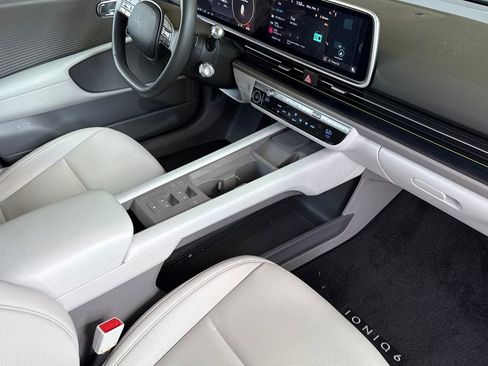 Used 2023 Hyundai Ioniq 6 SEL image 13