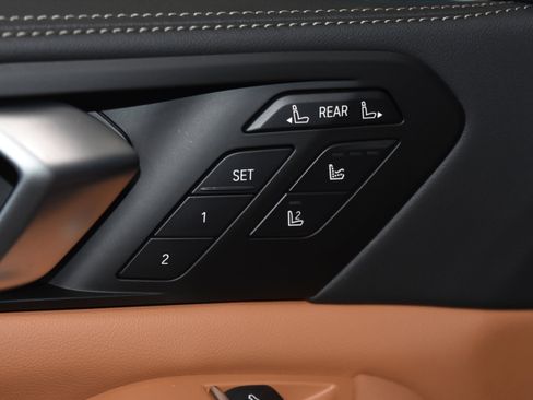 New 2026 BMW X7 xDrive40i w/ Executive Package image 4