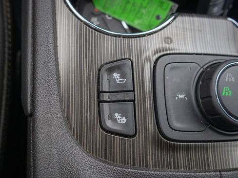 Used 2023 GMC Acadia SLT AWD/4WD image 23