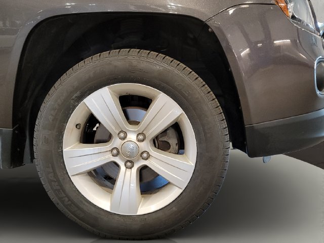 Used 2016 Jeep Compass Sport w/ Power Value Group AWD/4WD image 30